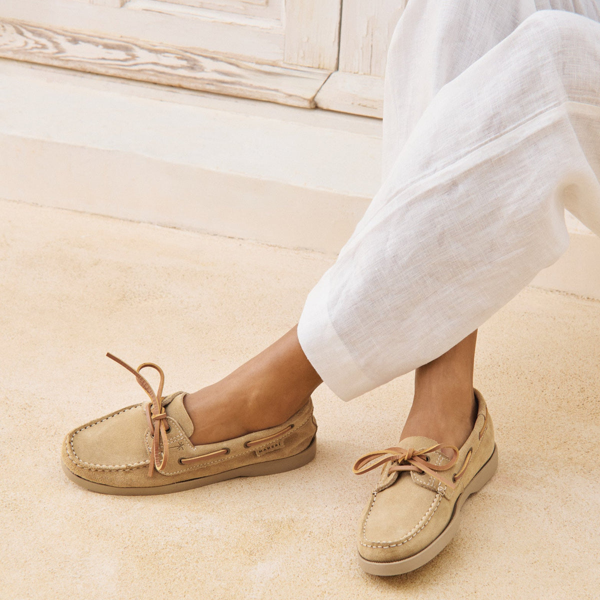 Beige Boat Shoes Women | Suede | Manebí display picture 1