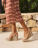 Espadrillas in Morbida Pelle Scamosciata<br />con Zeppa e Cinturino |