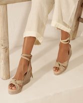 Espadrillas in Morbida Pelle Scamosciata con Zeppa |