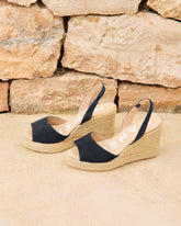 Espadrillas in Morbida Pelle Scamosciata<br />con Zeppa e Cinturino |