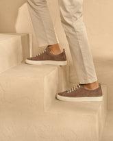 Sneakers in camoscio |