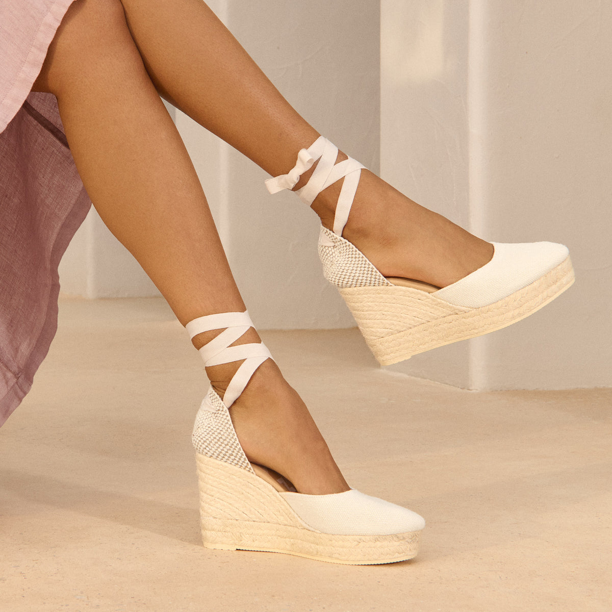 Manebí  Sandals With Knot-La Havana-White