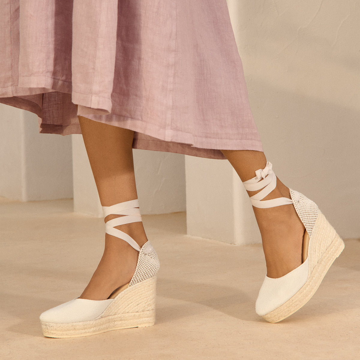 Manebí  Sandals With Knot-La Havana-White