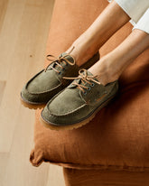 Mocassini con carrarmato<br />in Pelle Scamosciata |