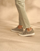 Snekaers in pelle scamosciata |
