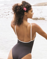 Edged One Piece |