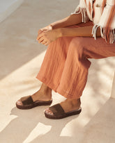 Sandali a Fascia in Pelle Scamosciata |