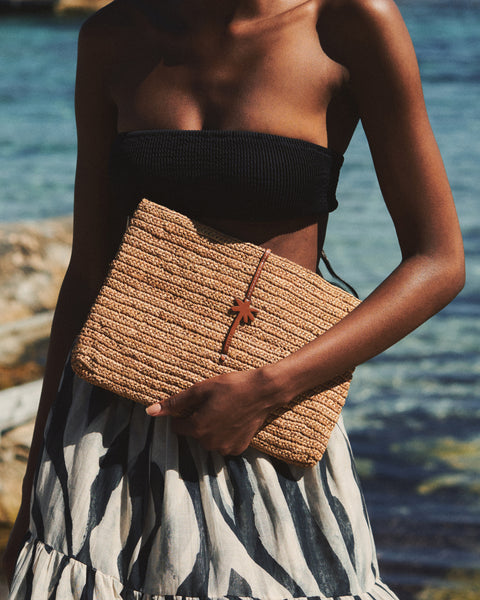 RAFFIA ANIQUE CLUTCH-BEIGE