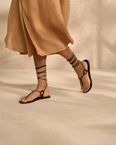 Be Leather And Resin Ring Sandals |