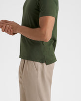 Sartoriale T-Shirt in Cotone con Ricamo - Il look perfetto per una giornata in barca | 