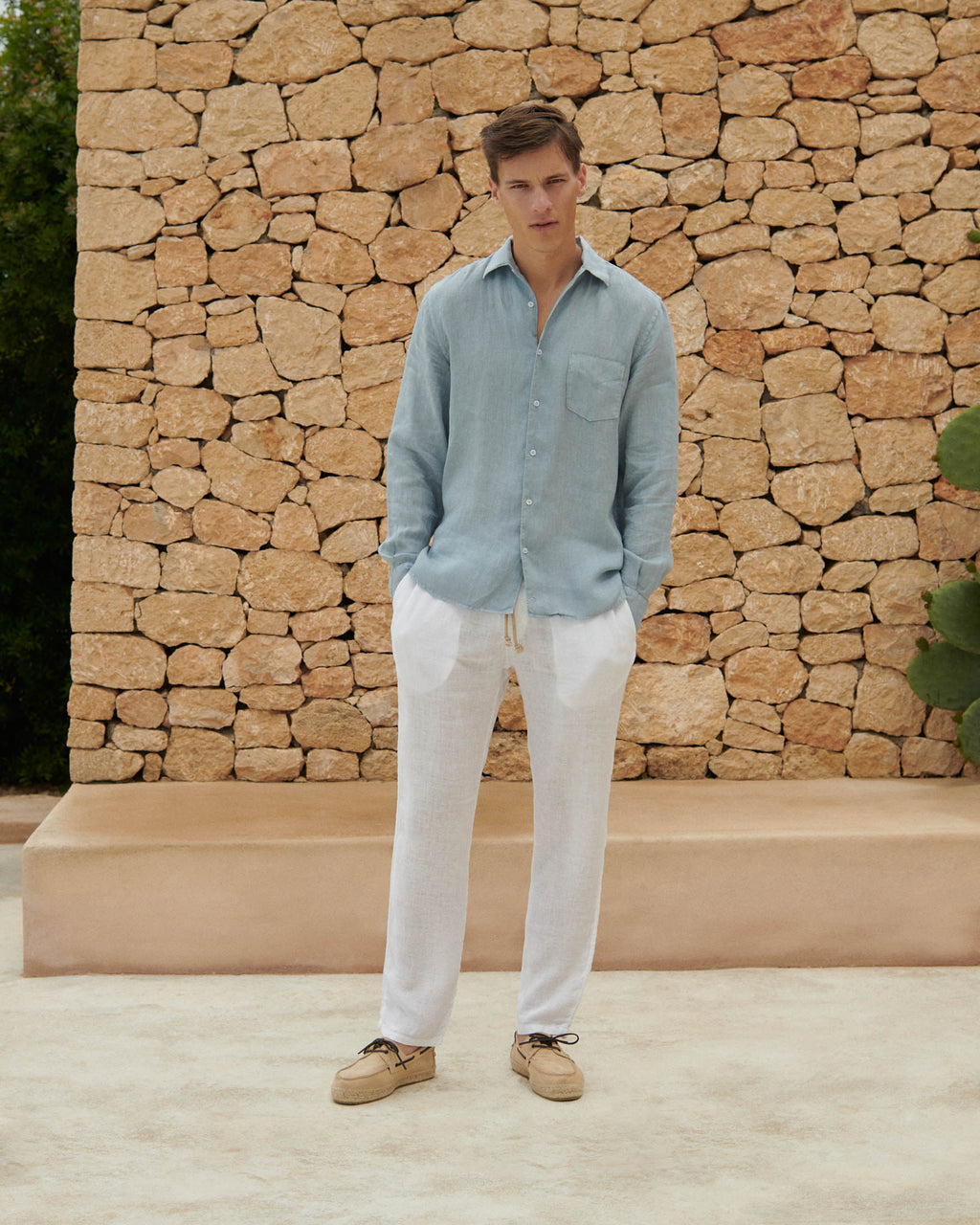 Linen Panama Shirt - Embroidered Palm - Grey Blue