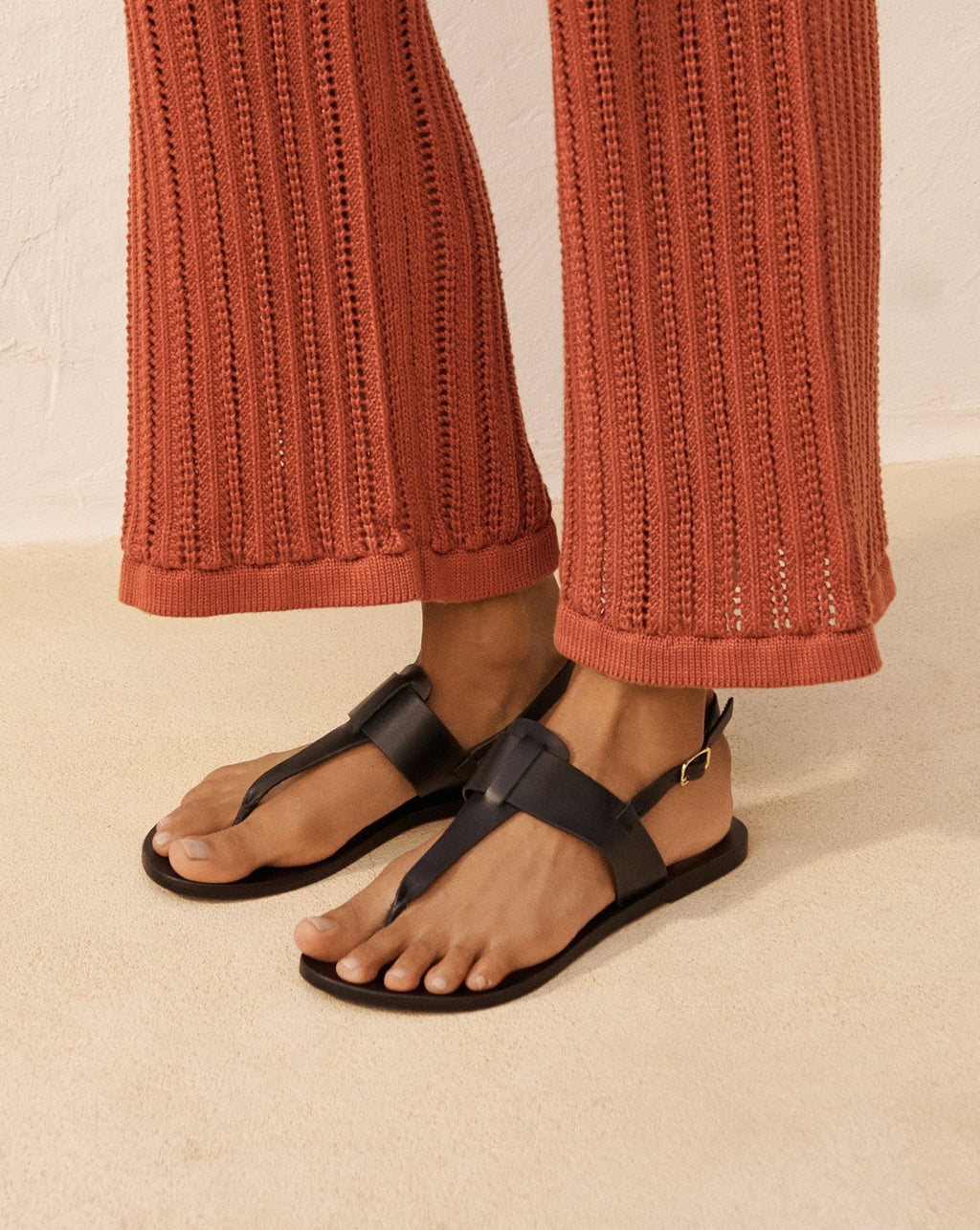 Ana Leather Sandals - Thongs Black