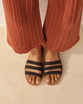 Eva Swim Sandals - Honolulu Black Cuero | 