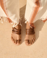 Leather Band Toe Ring Sandals | 