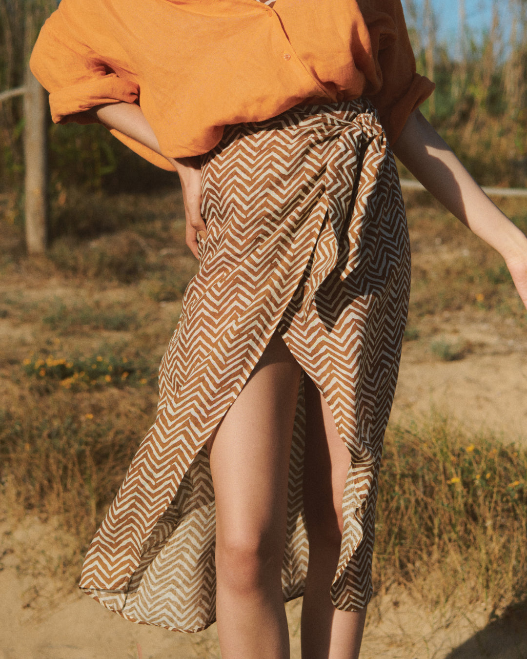 Printed Linen Lencois Skirt - Wraparound design with knot - Brown Sugar White Chevron