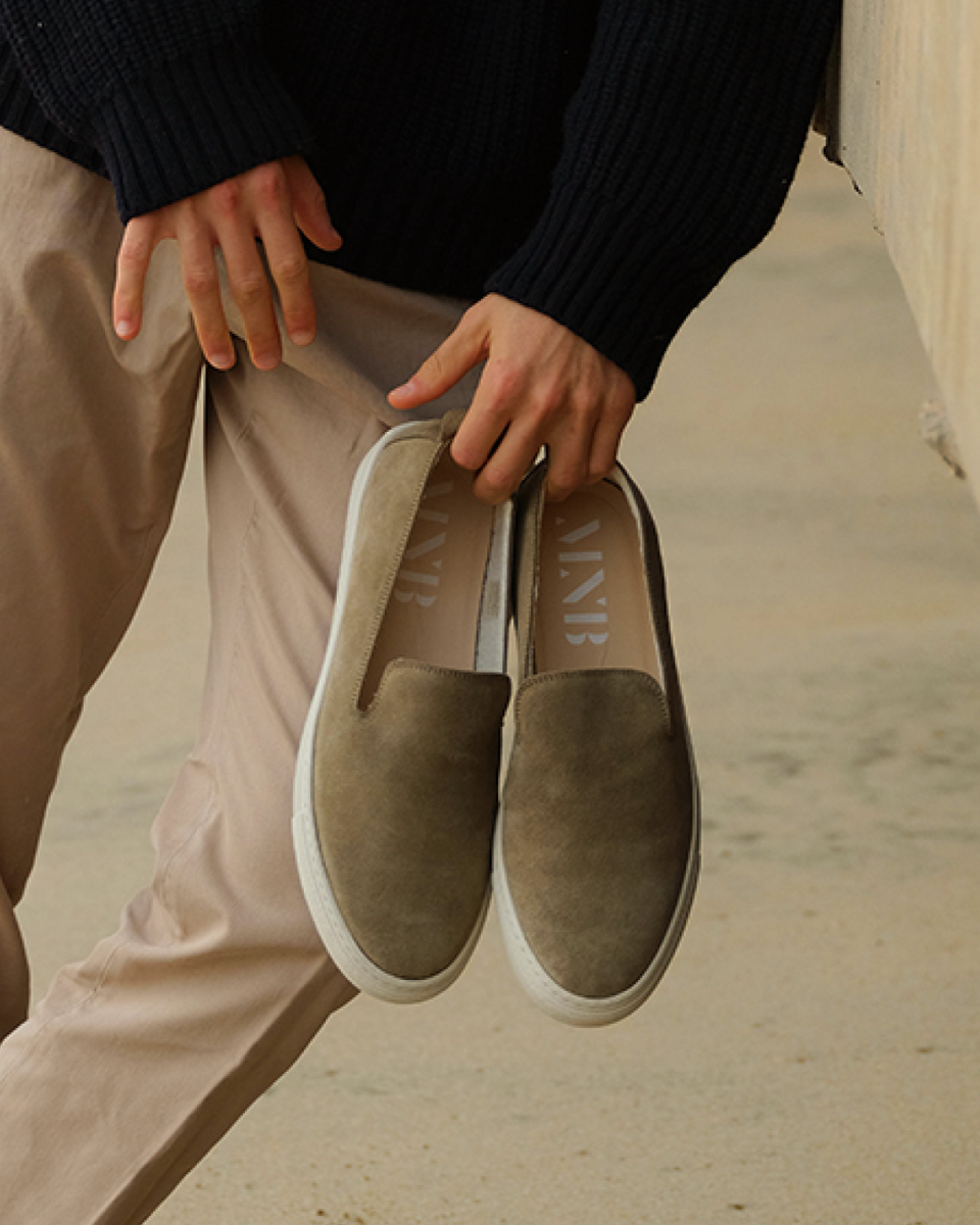 MANEBI - Suede Traveler Loafers Mules Hamptons Forest