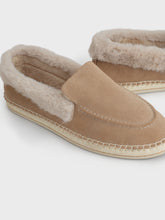 Mocassini Loafer in Pelle Scamosciata<br />e Faux Fur | 