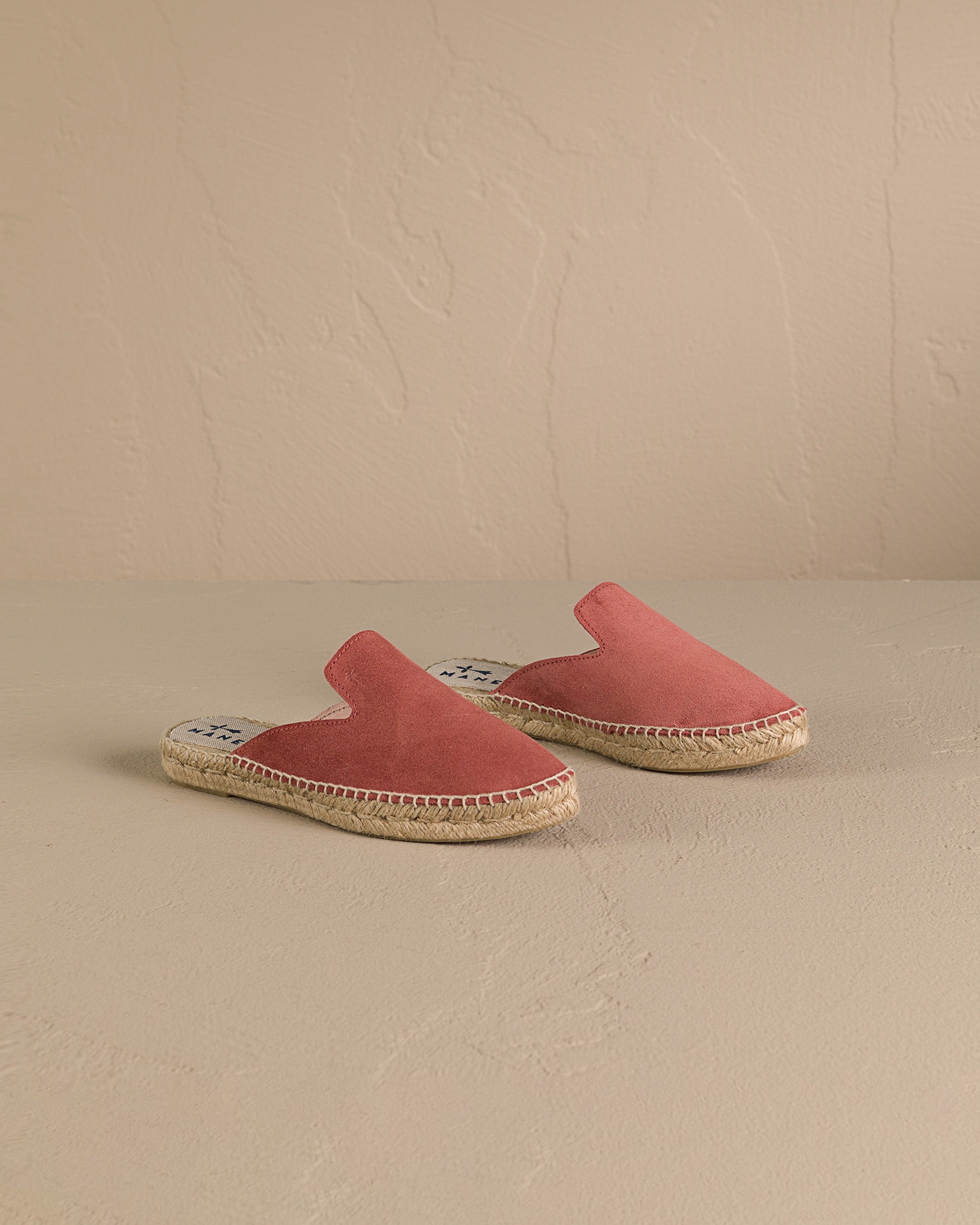 Womenâs Mules â ManebÃ