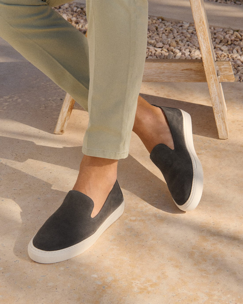 Manebí | Suede Slip-On - Carbon Grey