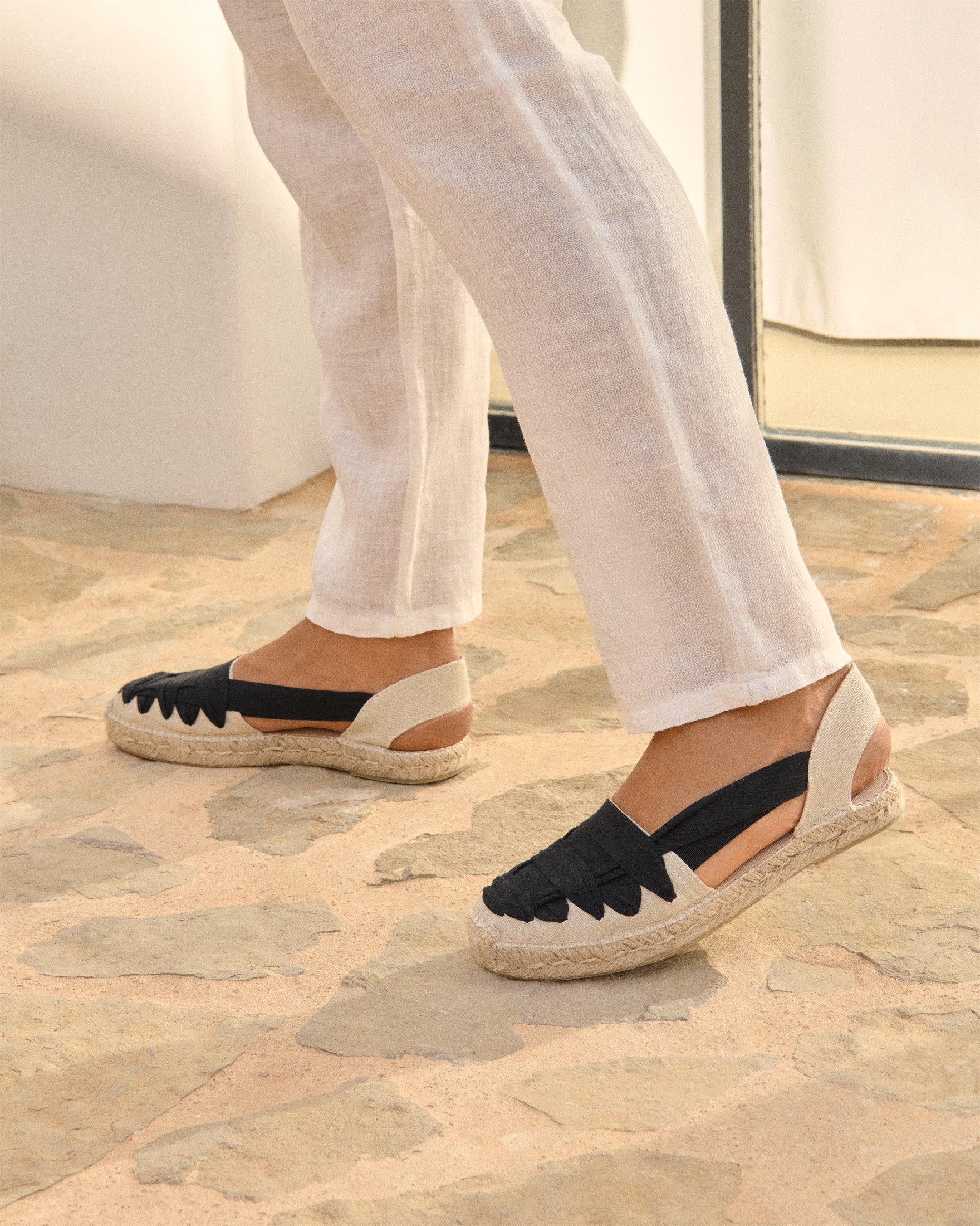 Canvas With Grosgrain|Open-Side Flat Espadrilles - Yucatán Natural And Black