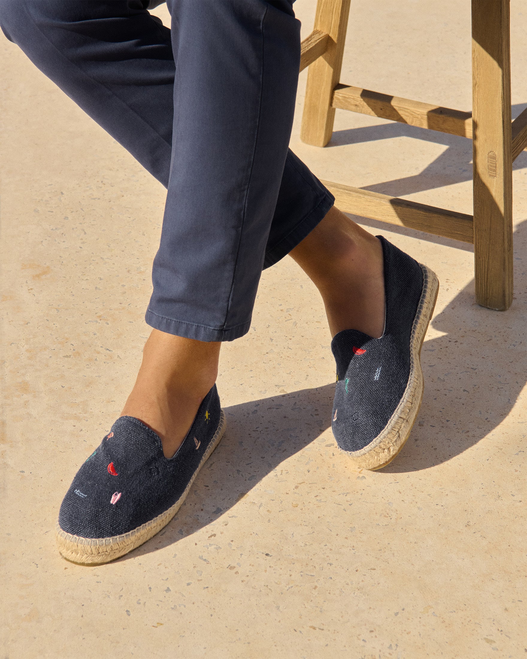 Manebí Espadrillas flat in canapa biologica con ricami - Palm Springs - Navy \u0026 Multicolor Summer Stickers