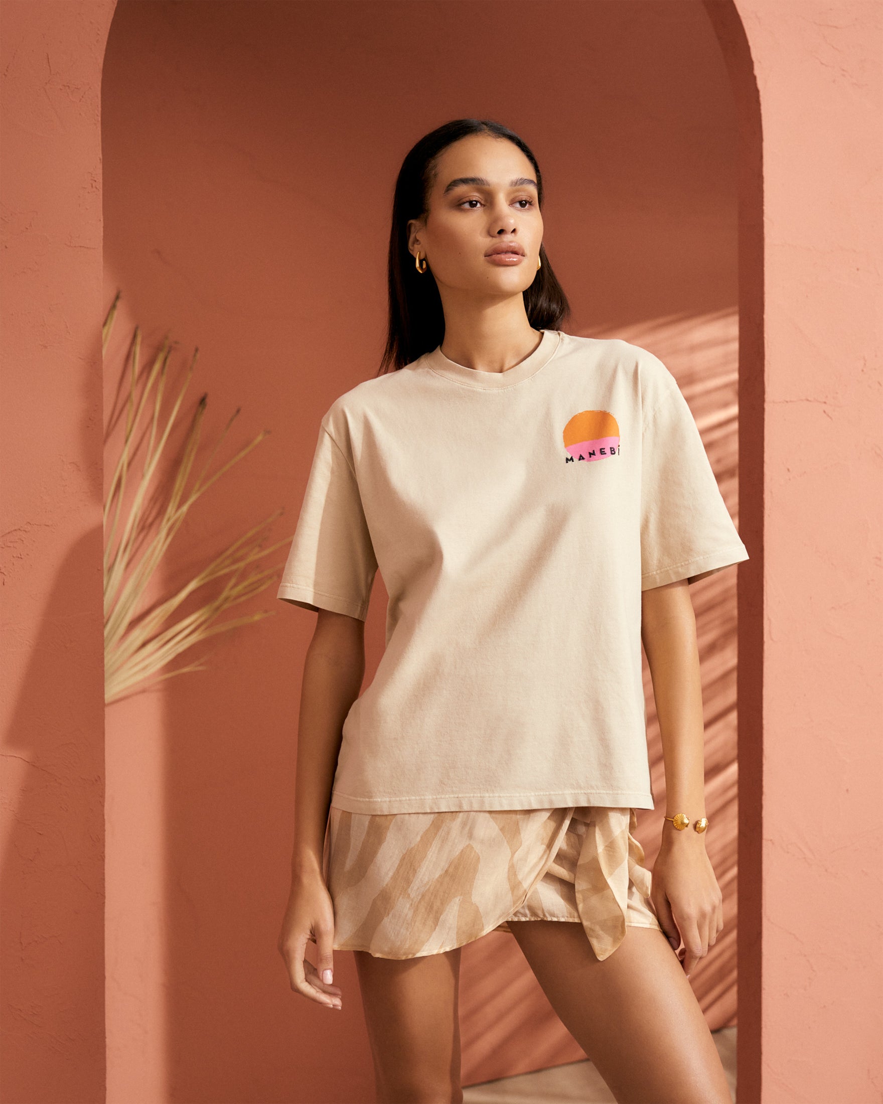 Jersey L. A. T-Shirt - Sand, Carbon Embroidery, Fuchsia & Orange Sun Print