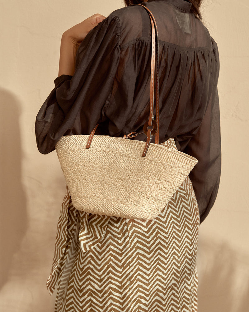 Manebí Cabas Iraca Palm & Leather Shoulder Bag