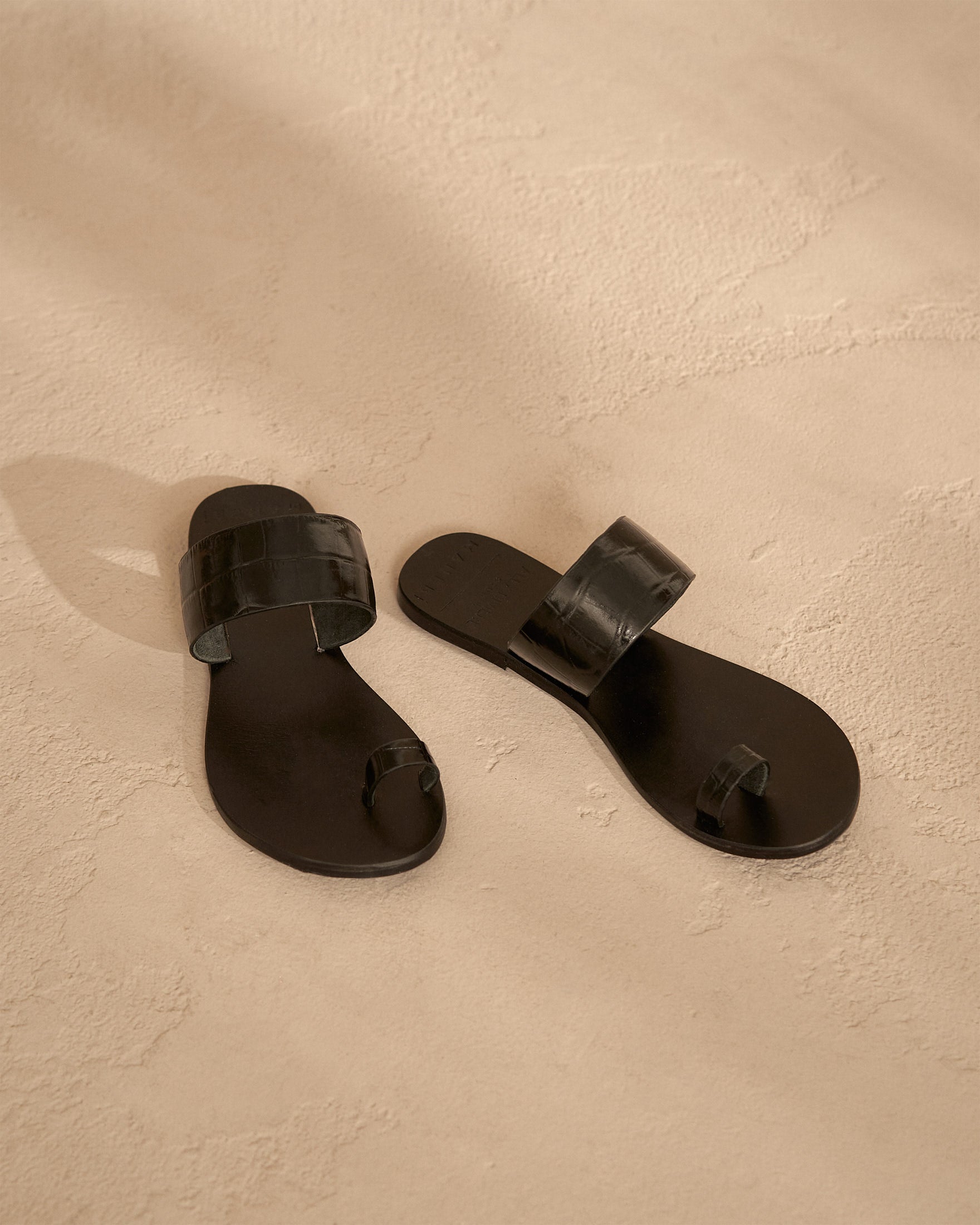 Rive Gauche - Toe Ring - Leather Sandals Black