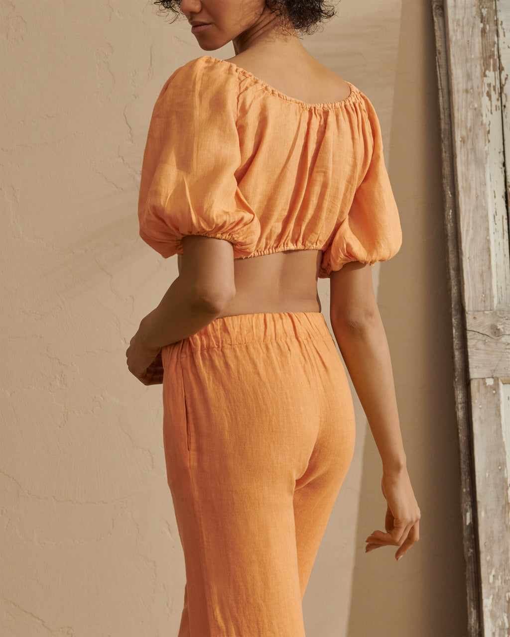 Linen Palmas Top - Cropped with a round neckline - Orange