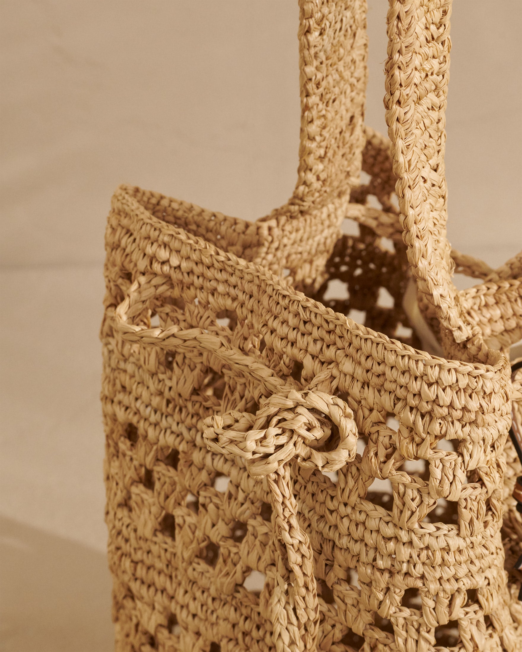 Weaving Raffia Beach Bucket - Palm Leather Tag - Tan Weaving