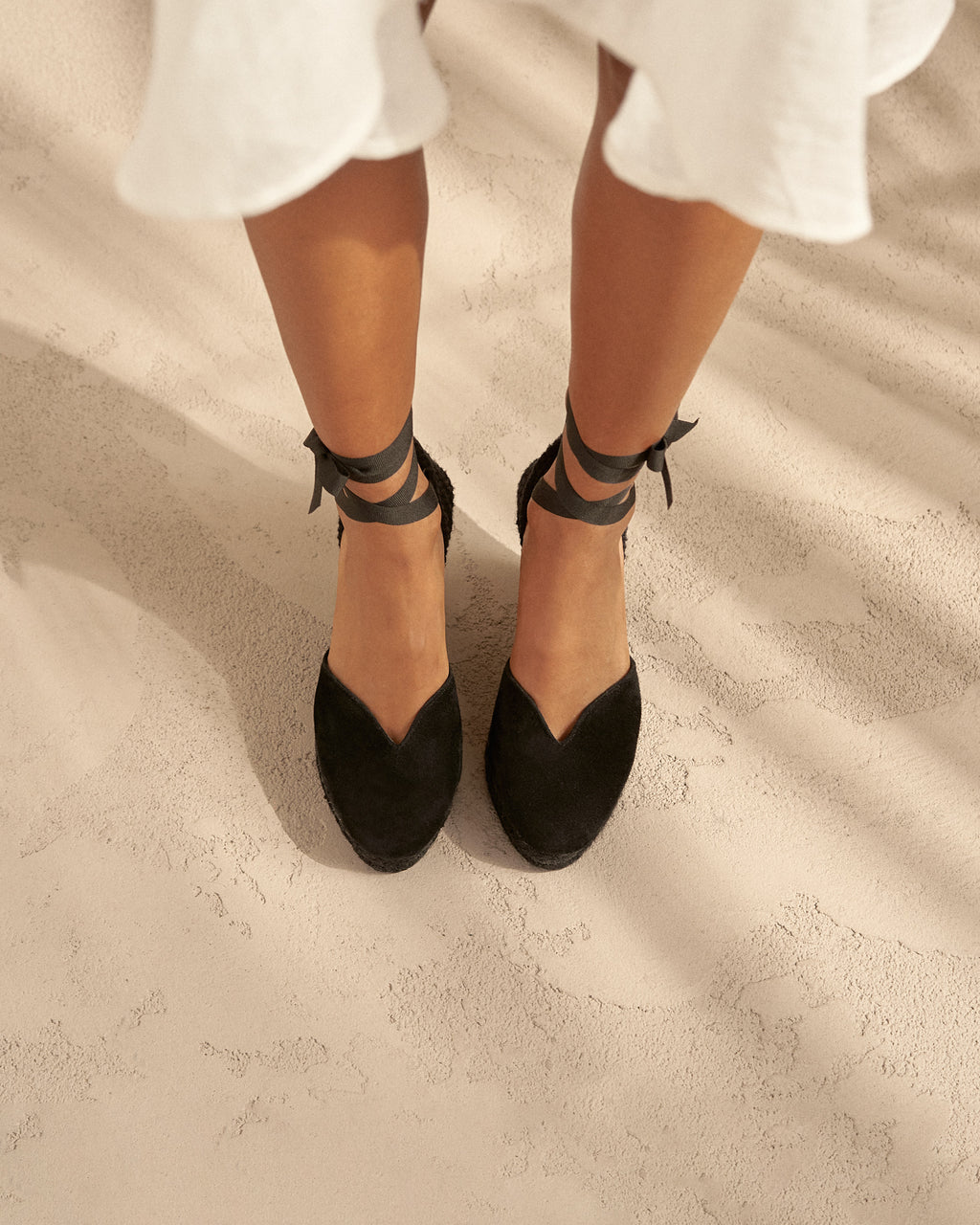 Soft Suede Heart-Shaped Wedge Espadrilles - Black On Tone