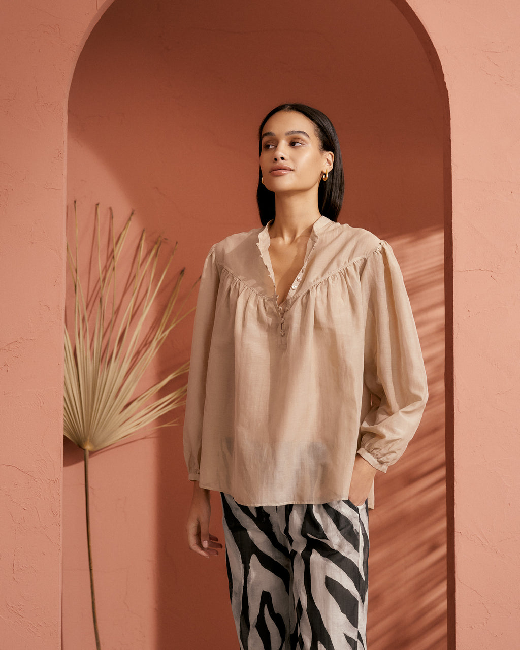 Tops & Shirts – Manebí