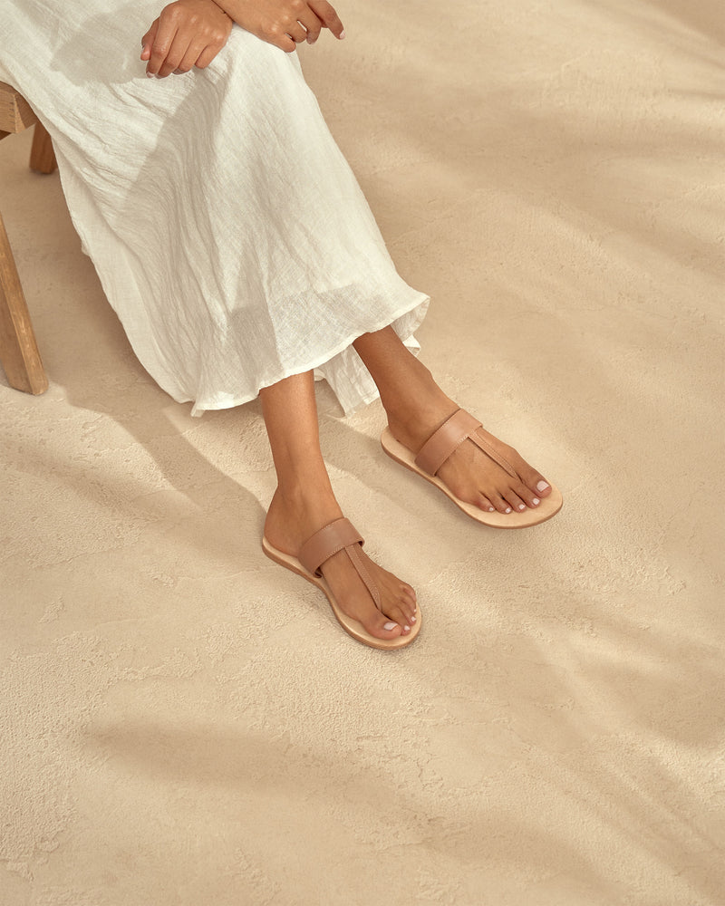 Leather Sandals - Canyon - Tan Thongs