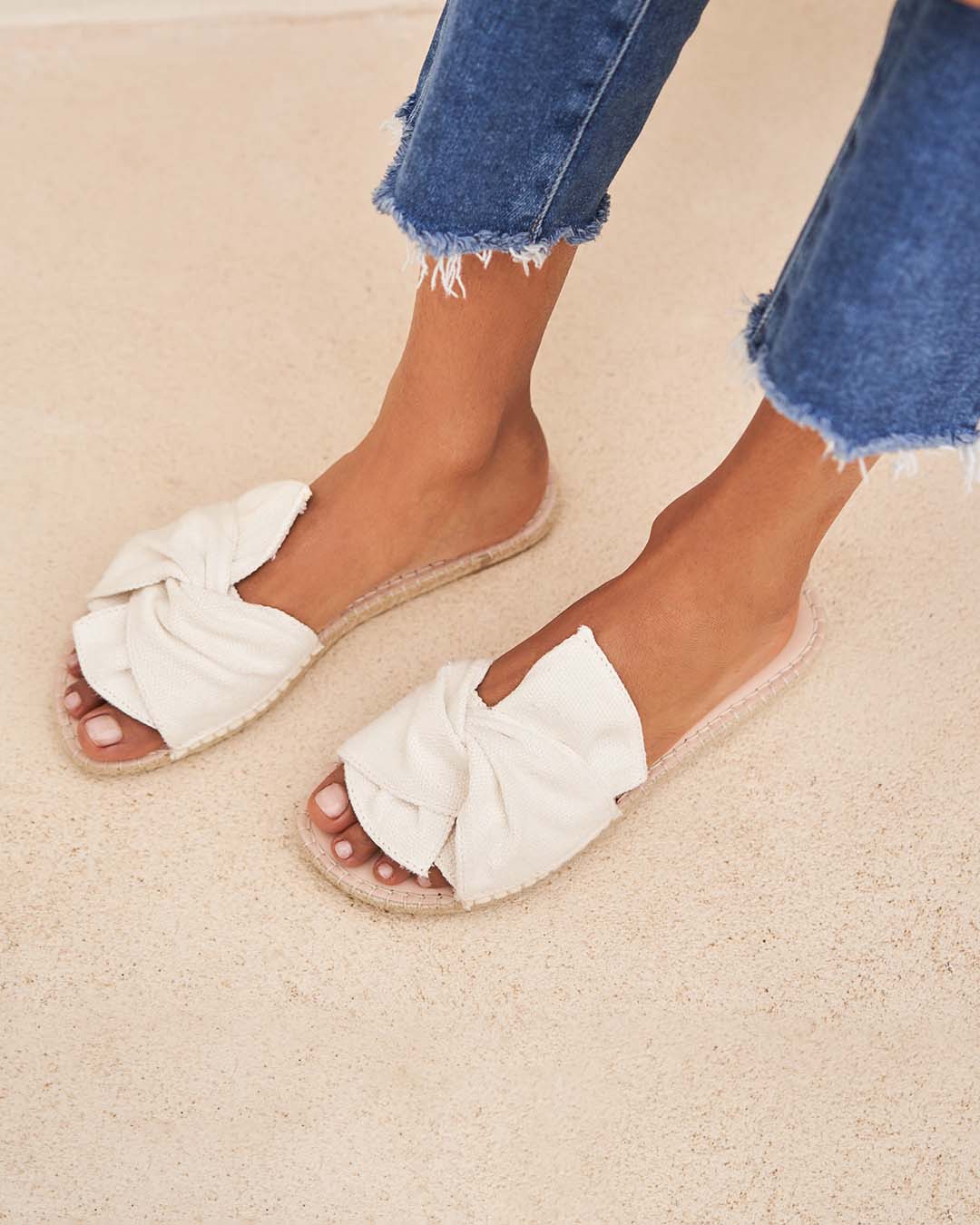 Sandals With Knot - White